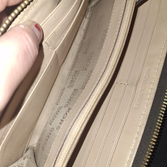 MICHAEL Michael Kors Brown Wallet - Picture 10 of 11